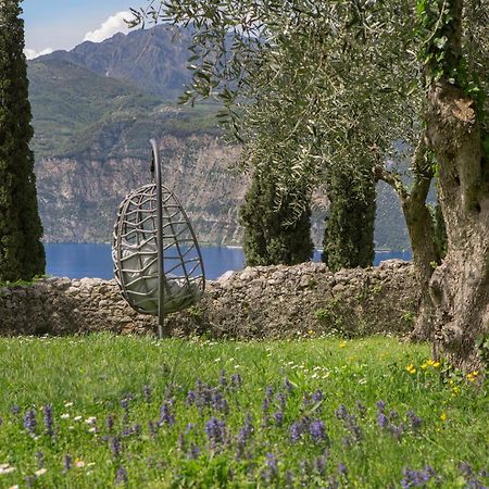 Villa Cipressi-Piscina-Whirpool-Sana Malcesine Esterno foto