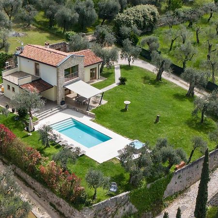 Villa Cipressi-Piscina-Whirpool-Sana Malcesine Esterno foto