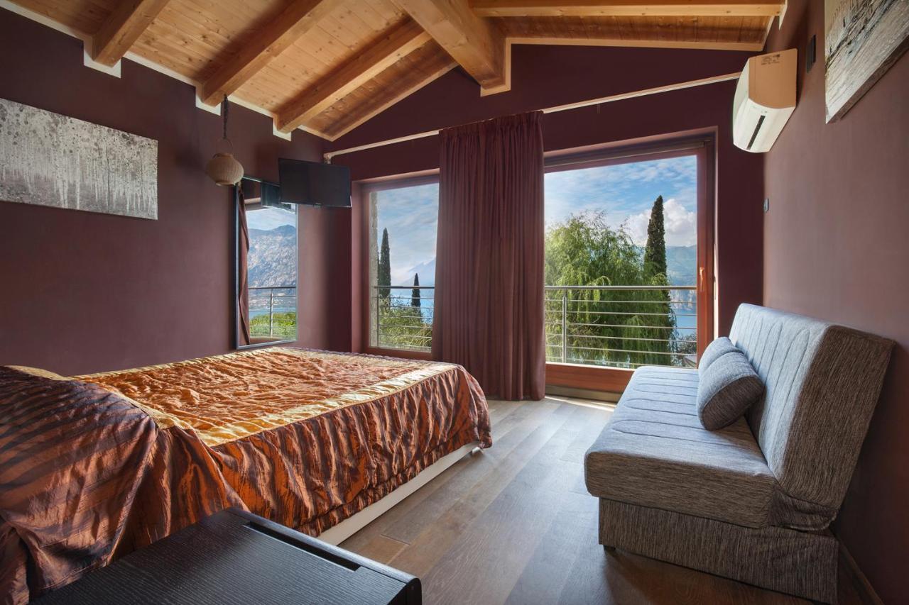Villa Cipressi-Piscina-Whirpool-Sana Malcesine Esterno foto