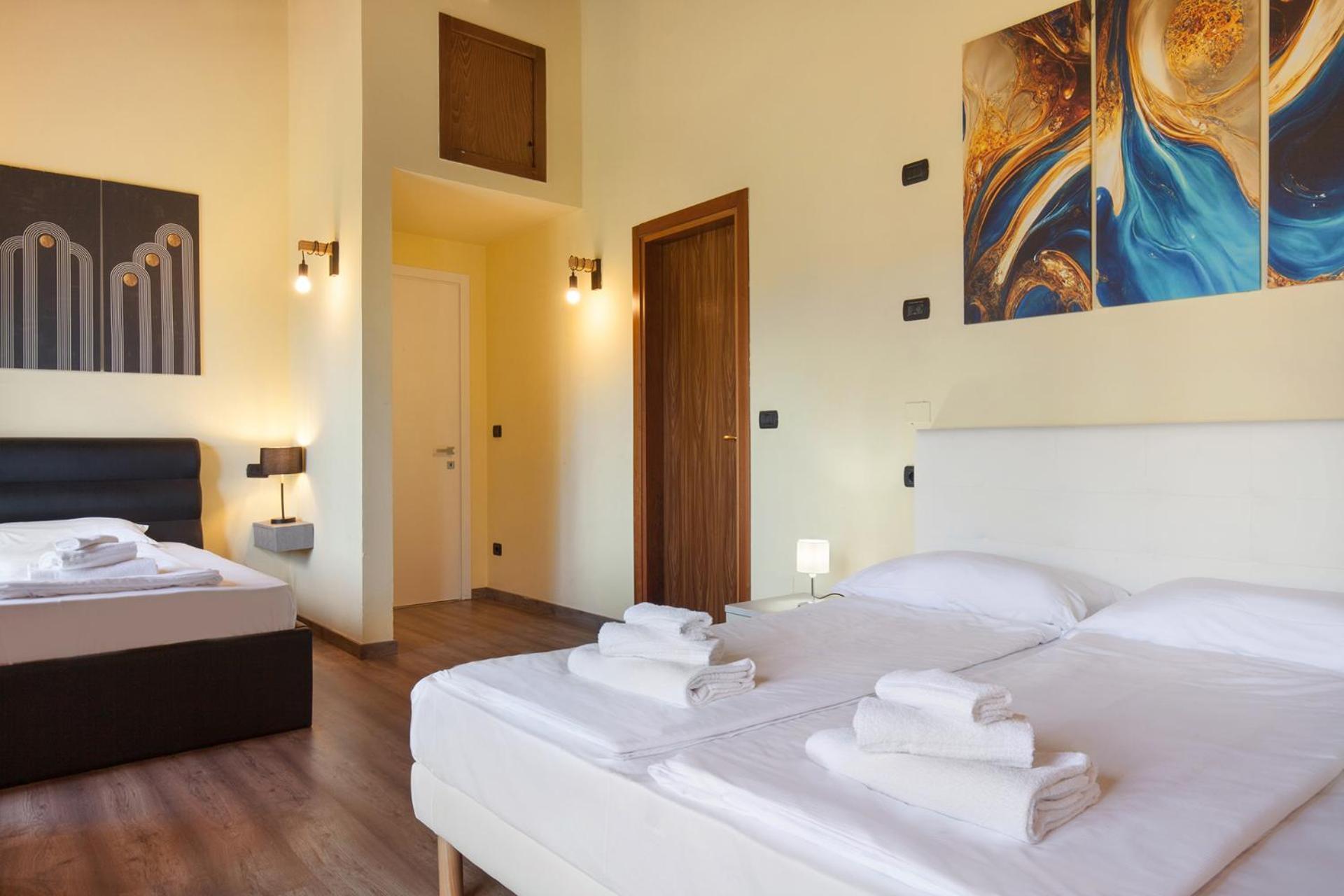 Villa Cipressi-Piscina-Whirpool-Sana Malcesine Esterno foto