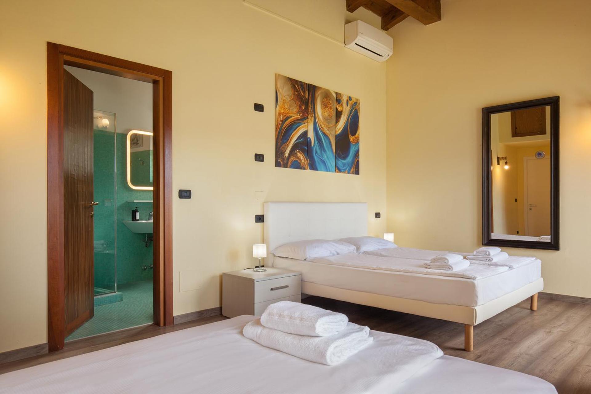 Villa Cipressi-Piscina-Whirpool-Sana Malcesine Esterno foto