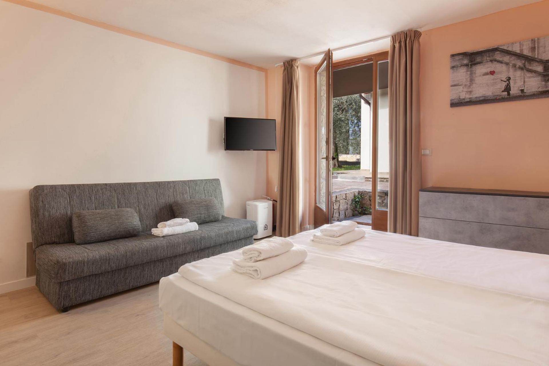 Villa Cipressi-Piscina-Whirpool-Sana Malcesine Esterno foto